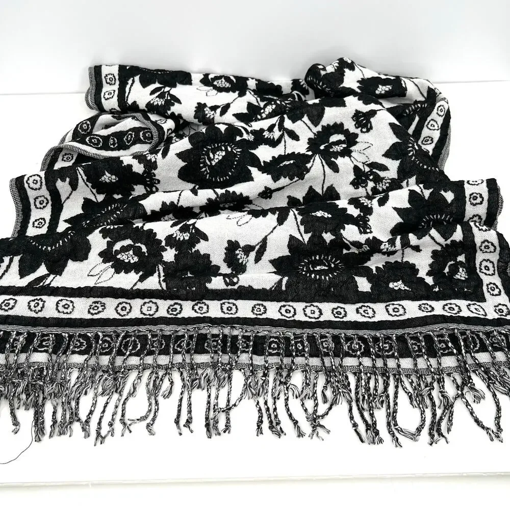 Chico’s women’s floral cozy reversible wrap shawl scarf